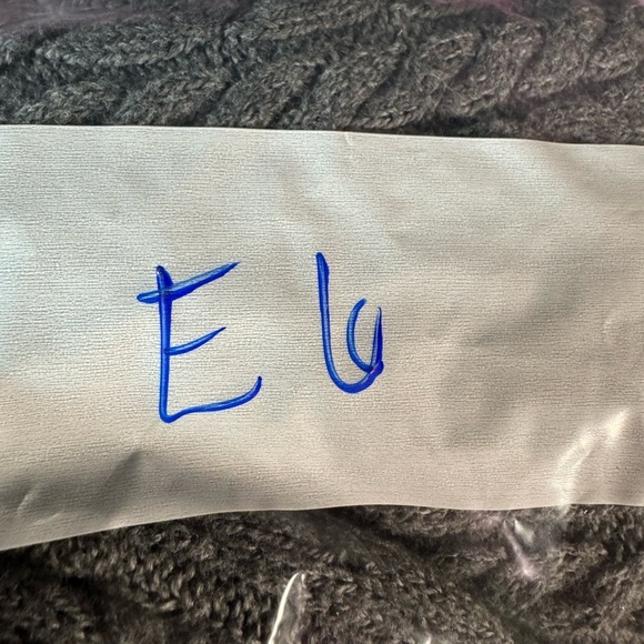 American Eagle Gray Cable Knit Sweater Size Large - Picture 12 of 12